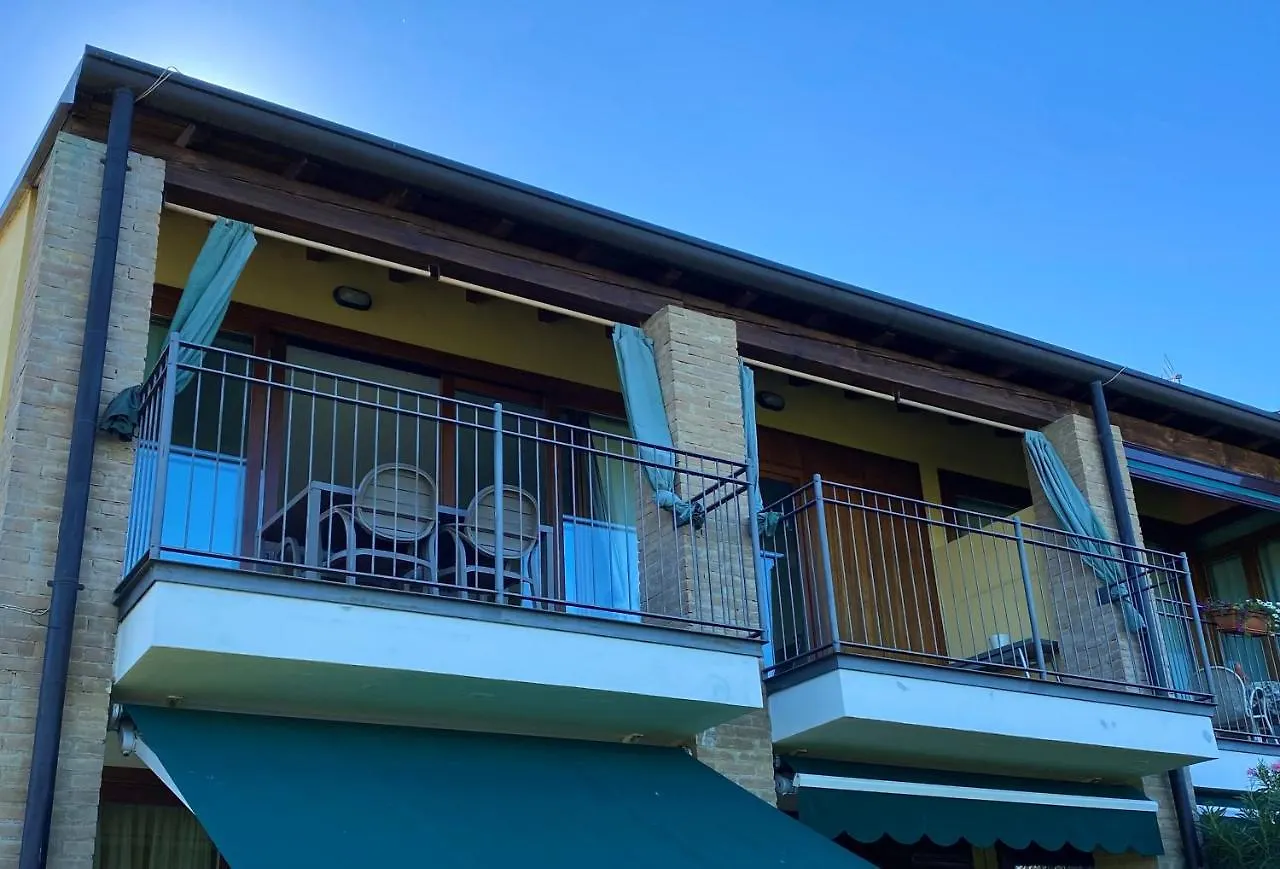 PAIARI APARTMENT Lazise Italia